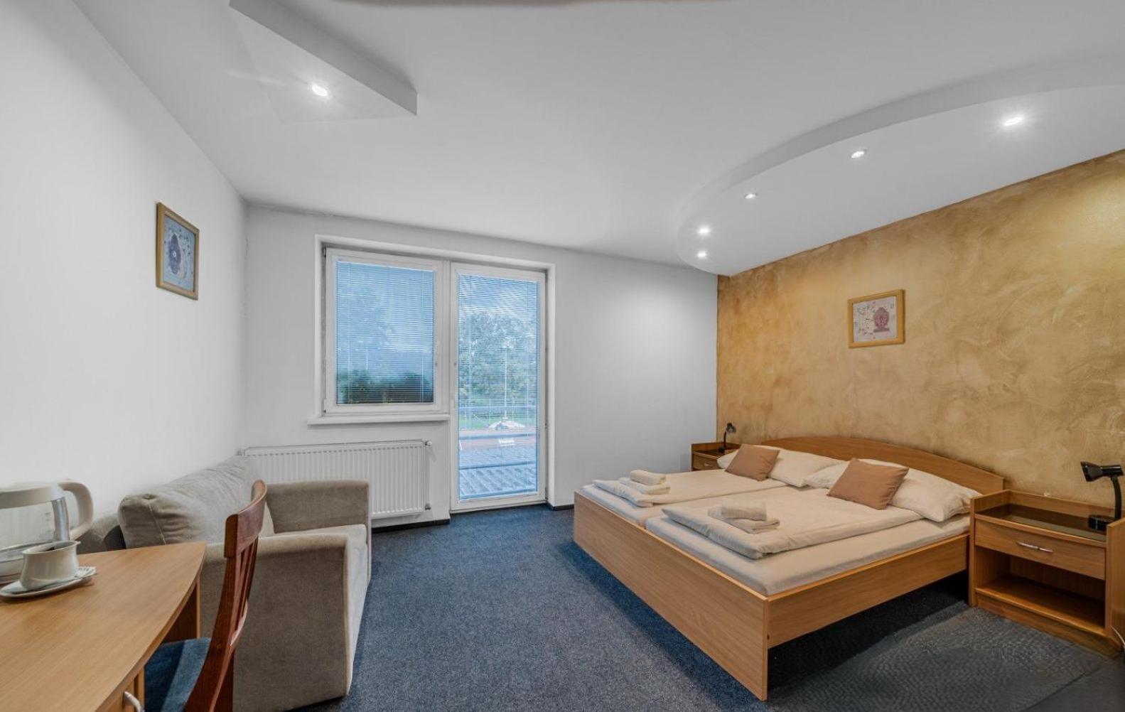 Raketa Residence, Restaurant & Hotel Prievidza Bagian luar foto